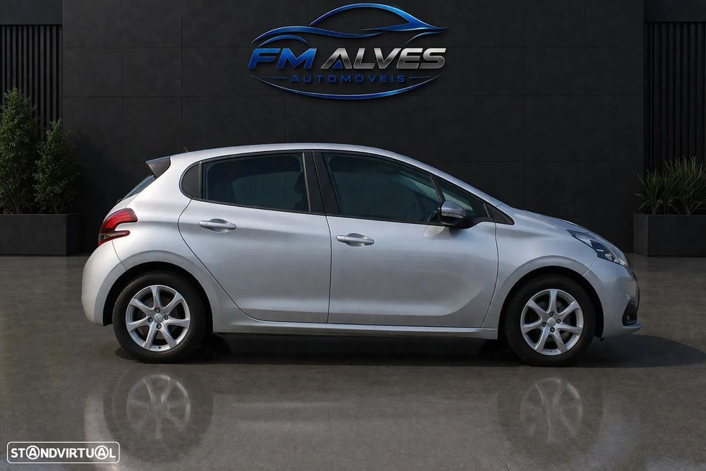 Peugeot 208 82 PureTech Style - 6