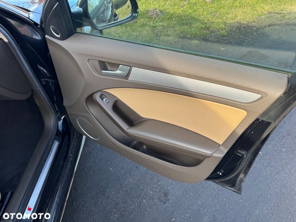 Audi A4 ver-avant-2-0-tdi-dpf-multitronic-s-line-sportpaket - 14