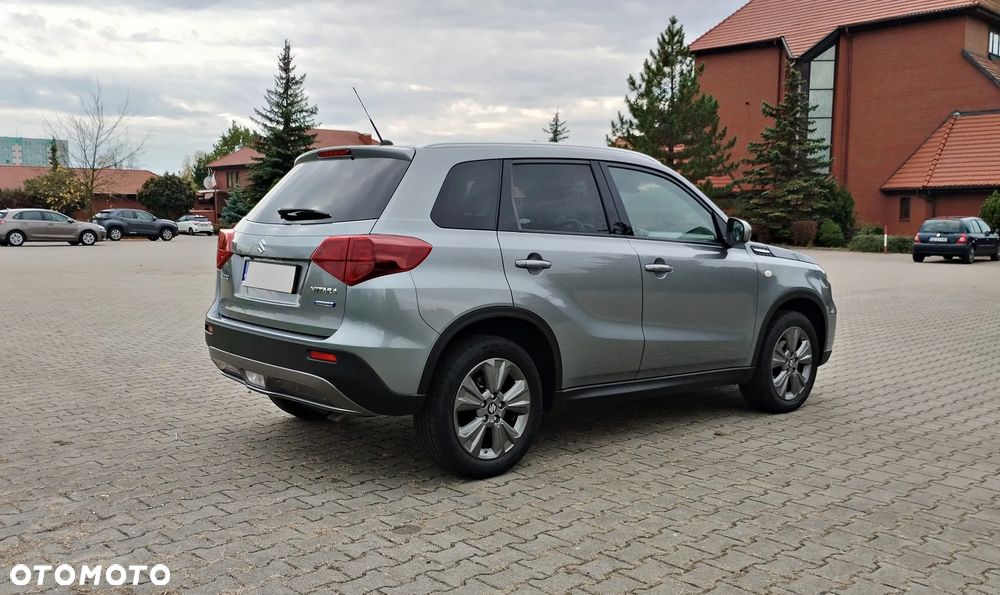 Suzuki Vitara 2023 photo 3
