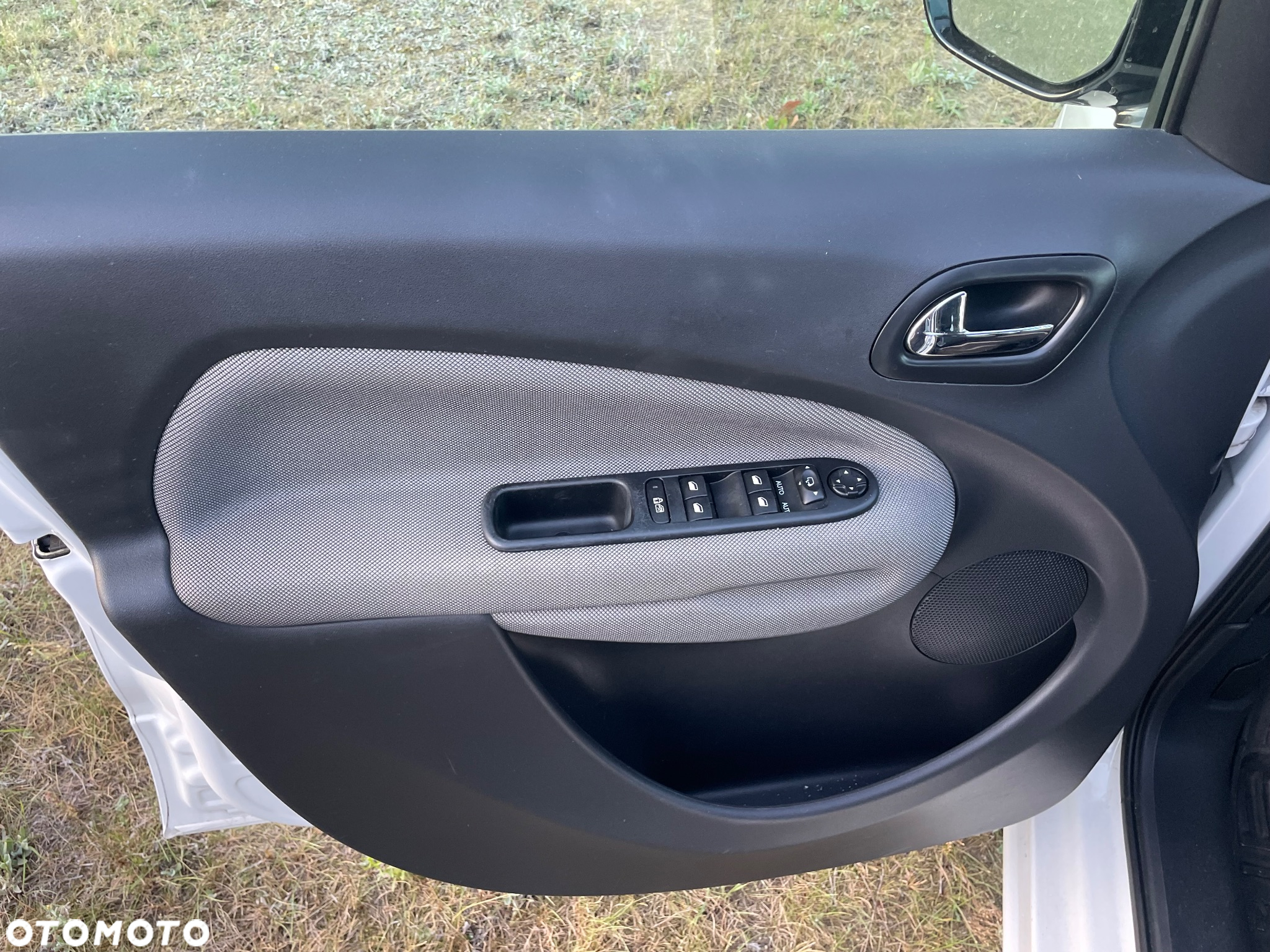 Citroën C3 Picasso 1.6i Exclusive - 18