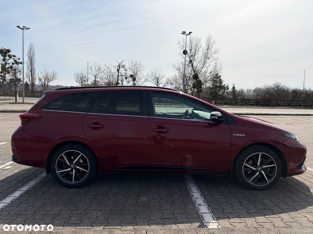 Toyota Auris Hybrid 135 Selection - 5