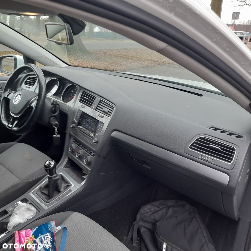 Volkswagen Golf 1.6 TDI BlueMotion Trendline - 4