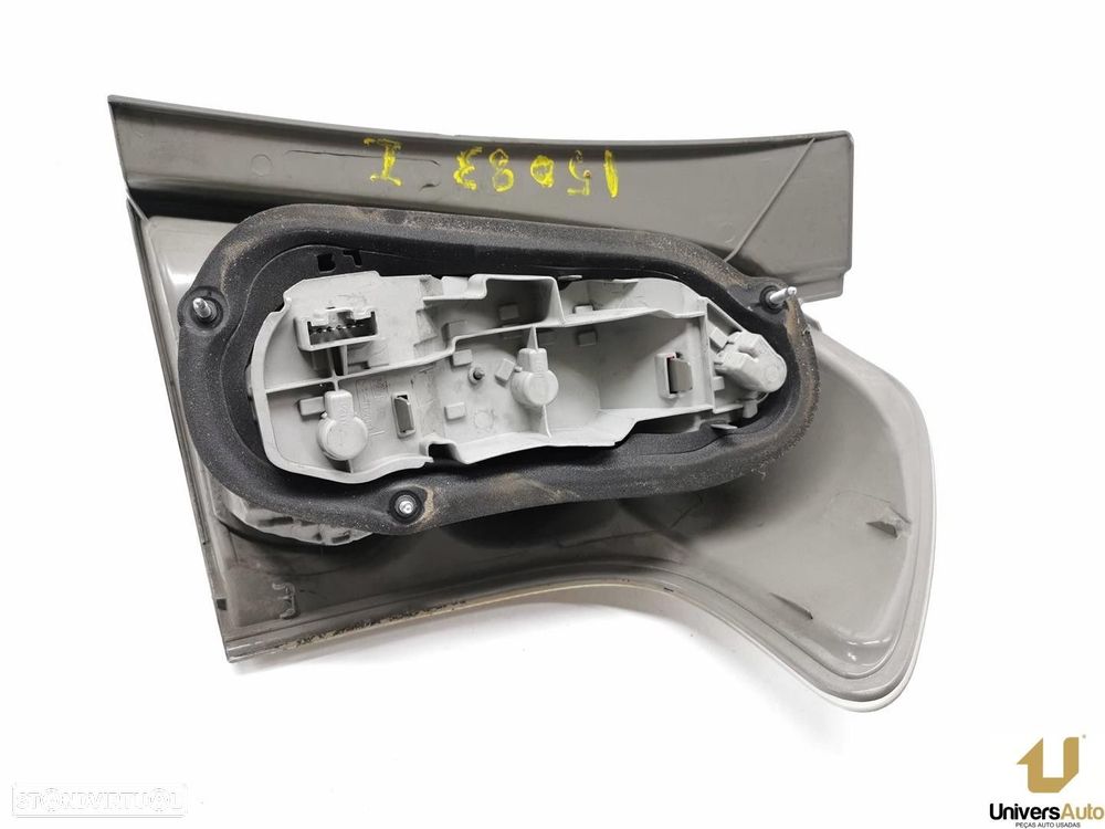 FAROLIM TRASEIRO ESQUERDO TOYOTA COROLLA VERSO 2008 -815600F06000 - 1