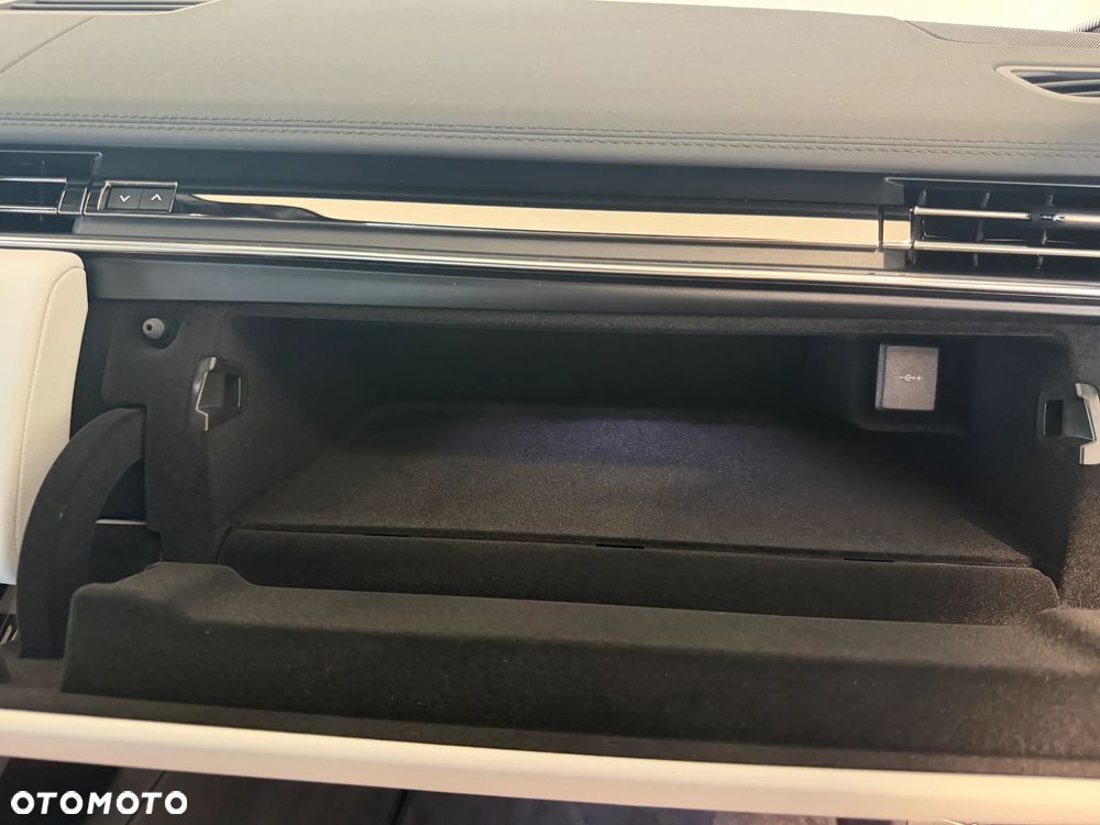 Land Rover Range Rover Sport - 26