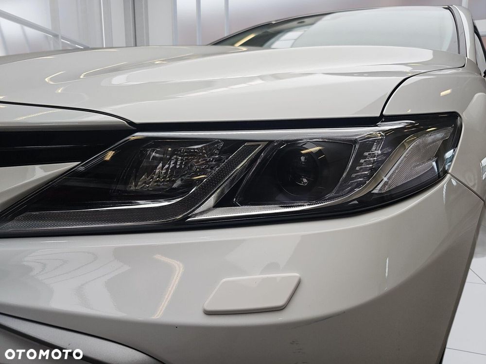 Toyota Camry 2.5 Hybrid Comfort CVT - 33