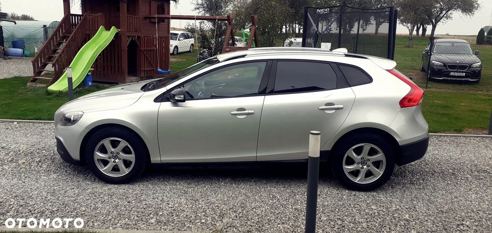 Volvo V40 Cross Country D2 Momentum - 9