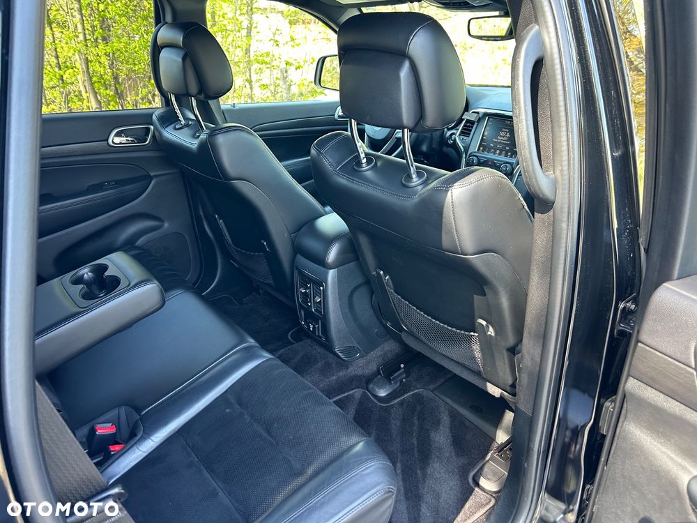 Jeep Grand Cherokee - 14