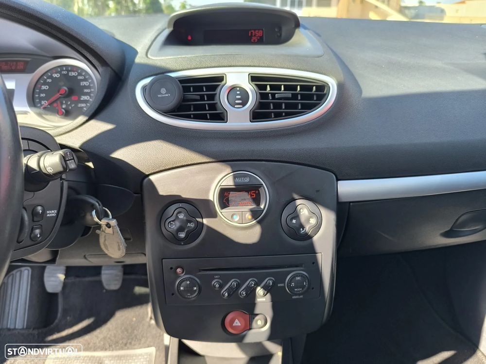Renault Clio 1.5 dCi Dynamique Luxe - 36