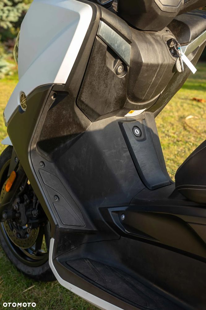 Yamaha X-max - 28