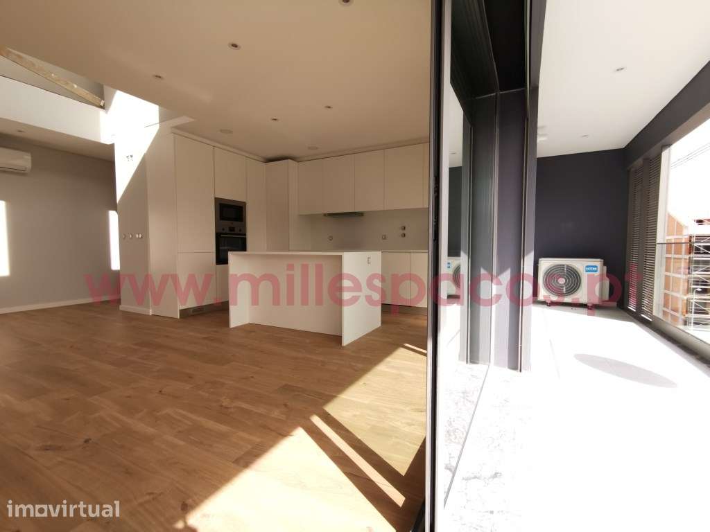 T3 Duplex -Terraço/Sul e Garagem - Grande imagem: 5/24
