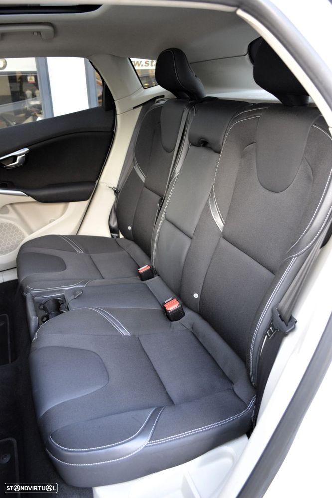 Volvo V40 1.6 D2 Momentum Eco - 12