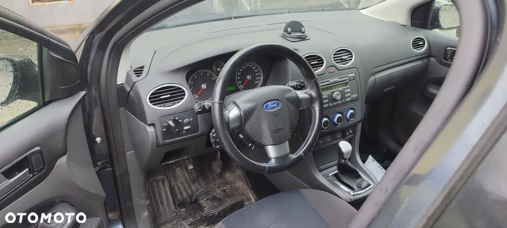 Ford Focus 1.8 Ghia - 2