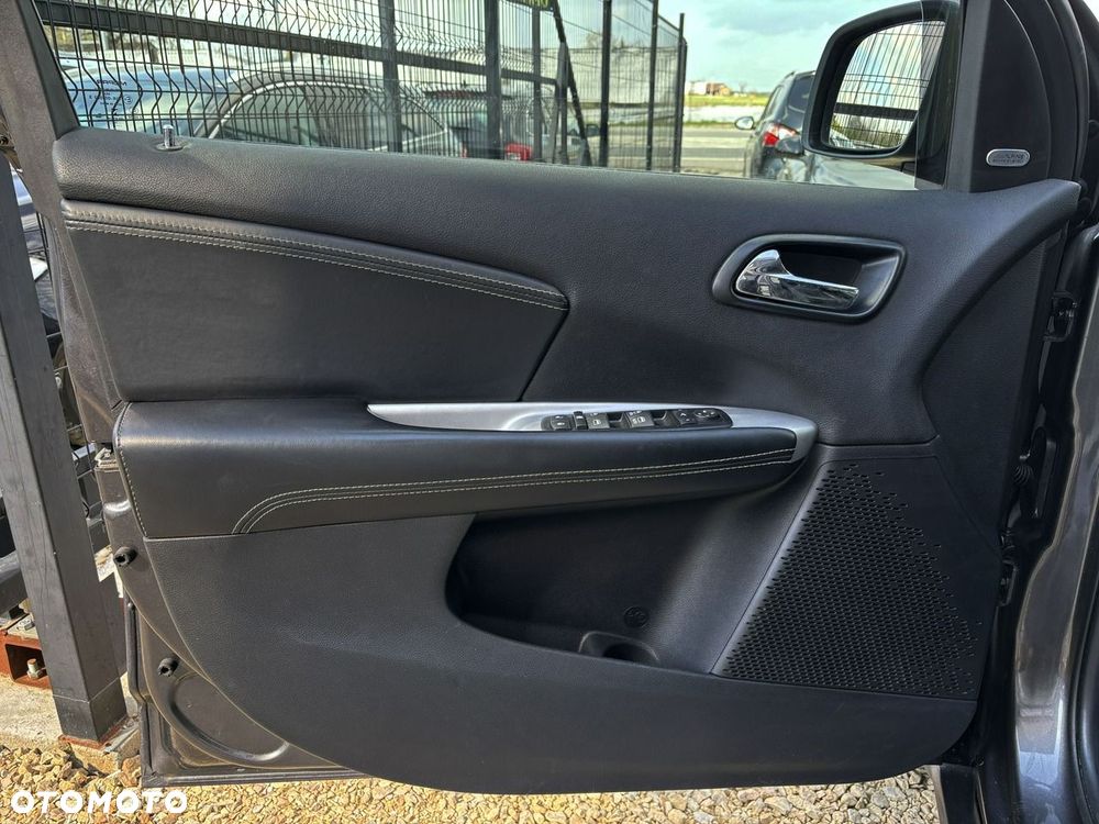 Fiat Freemont 2.0 Multijet Lounge AWD - 12