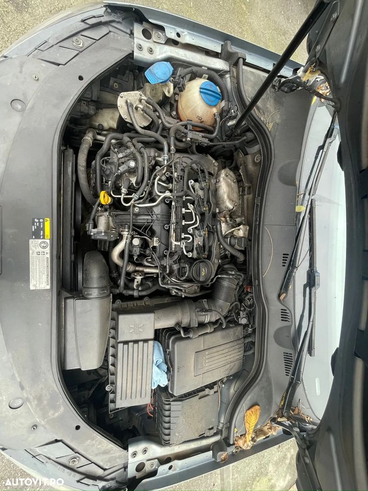 Volkswagen Passat 2.0 TDI BlueMotion Tehnology DSG Highline - 9