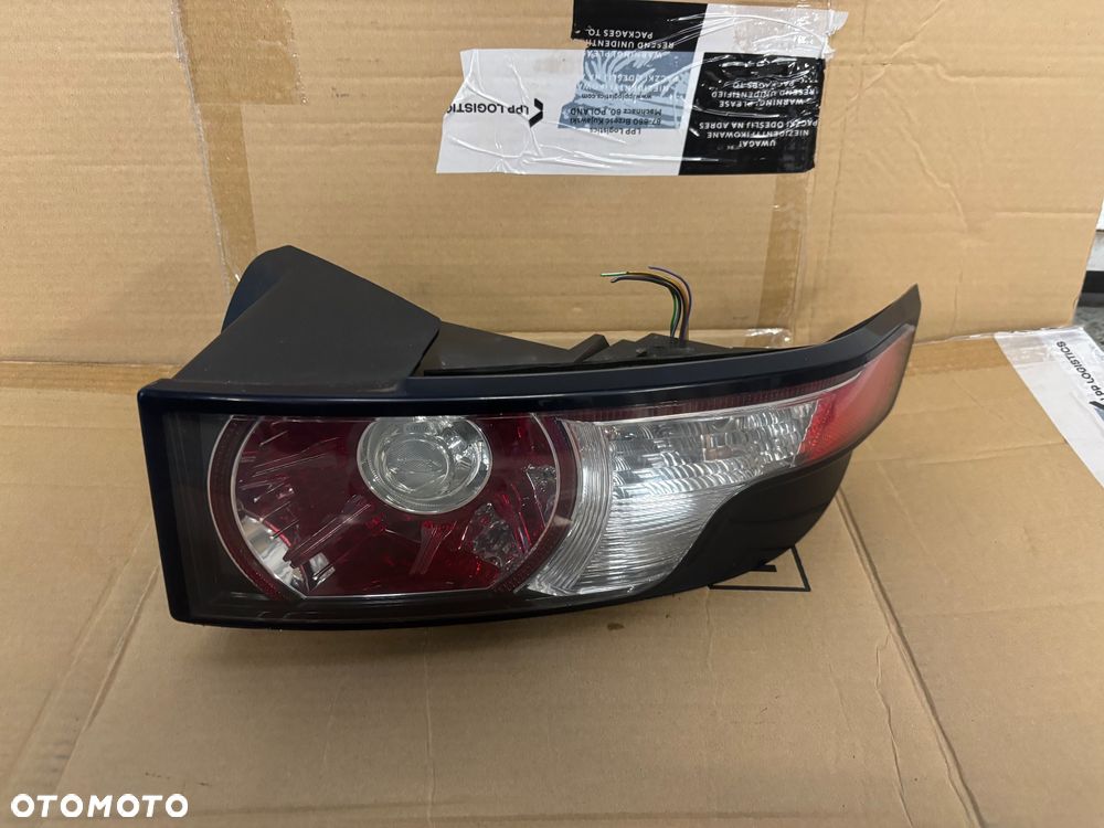 RANGE ROVER EVOQUE 12 r LAMPA PRAWY TYL TYLNA - 1