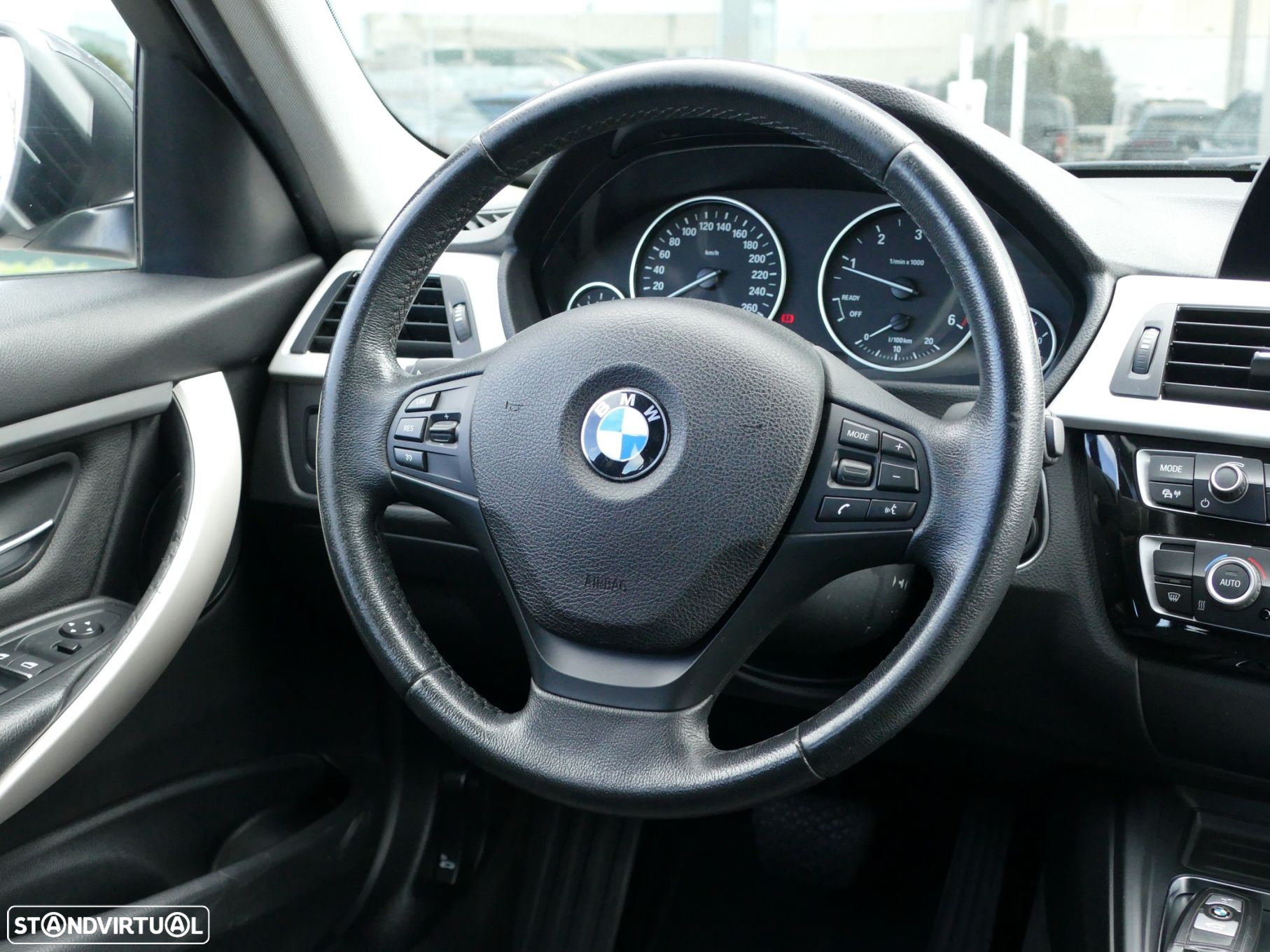 BMW 318 d Touring Aut. Modern Line - 25