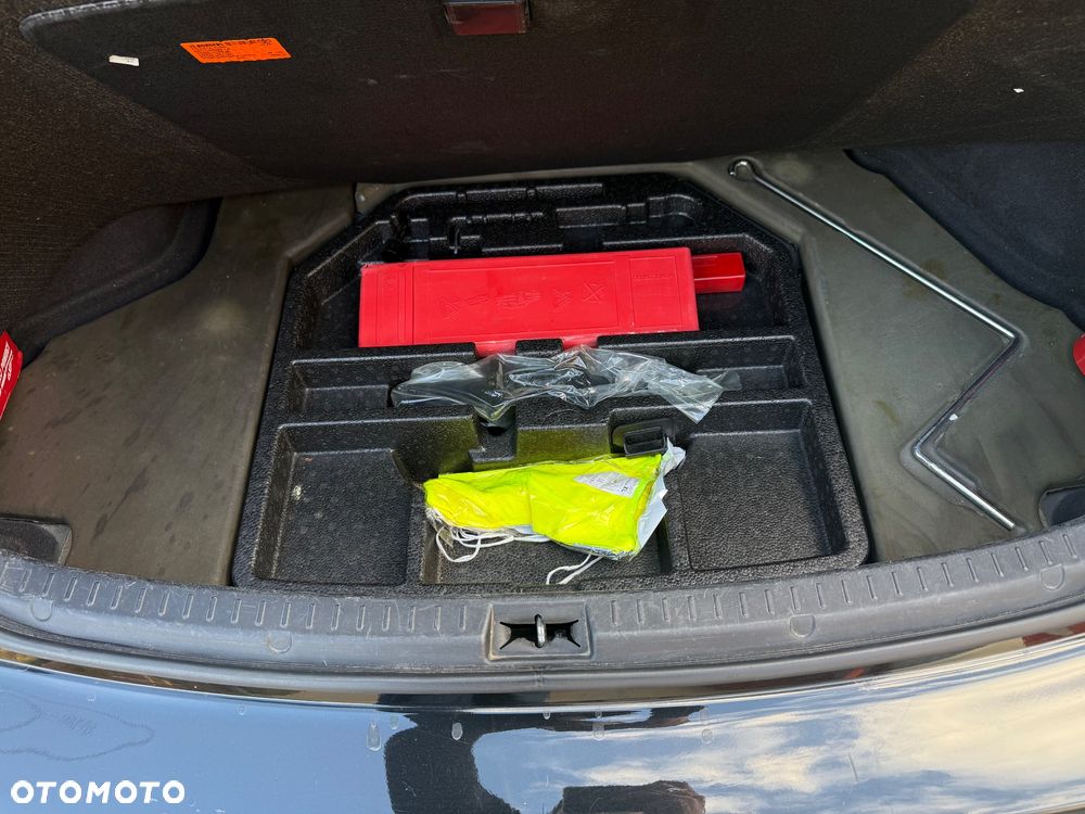 Toyota Avensis 2.0 Premium MS - 18