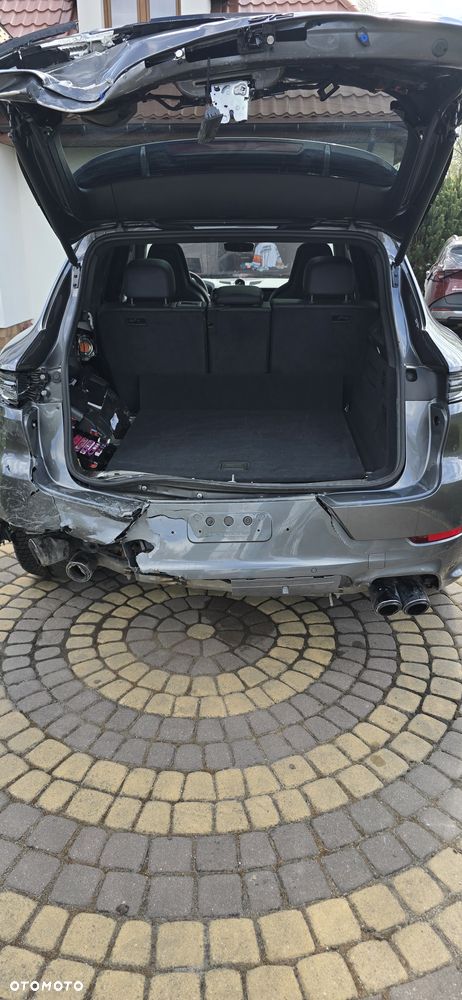 Porsche Cayenne - 33