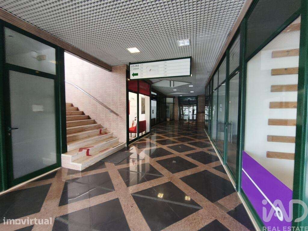 Espaço Comercial em Batalha de 657,00 m2 - Grande imagem: 5/30