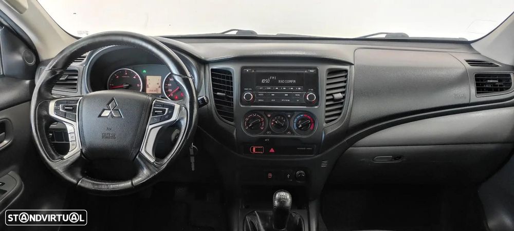 Mitsubishi L200 2.4 DI-D CD Invite 2WD - 9