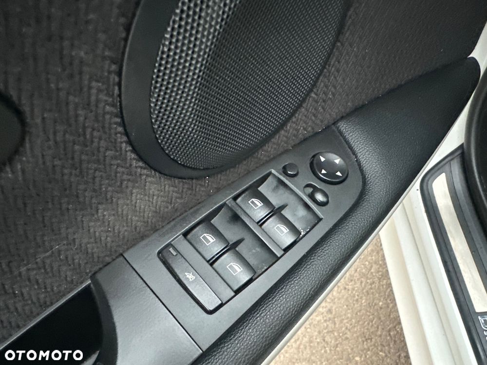 BMW Seria 3 320d - 15