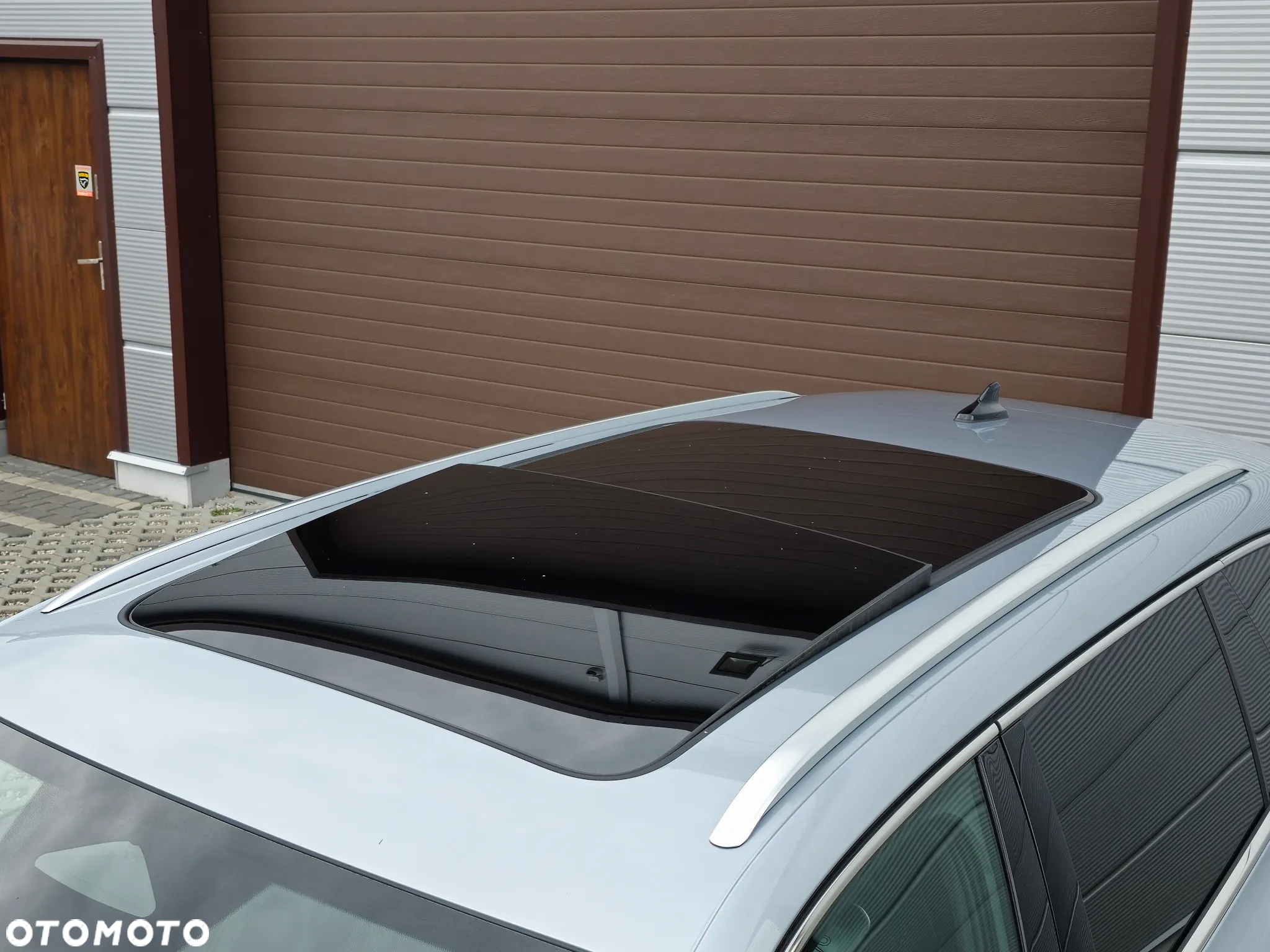 Volkswagen Passat Variant 2.0 TDI SCR DSG R-Line - 14
