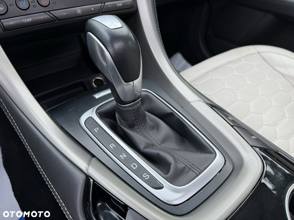 Ford Mondeo SW Vignale 2.0 TDCi 4WD PowerShift - 23