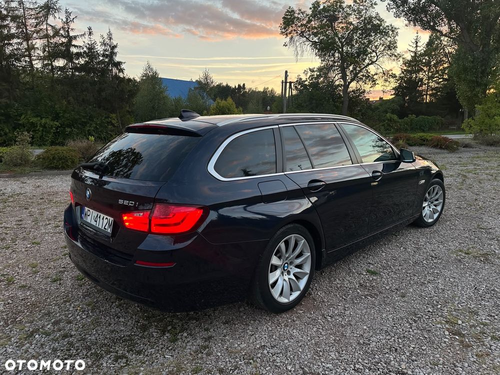 BMW Seria 5 520i Luxury Line - 4