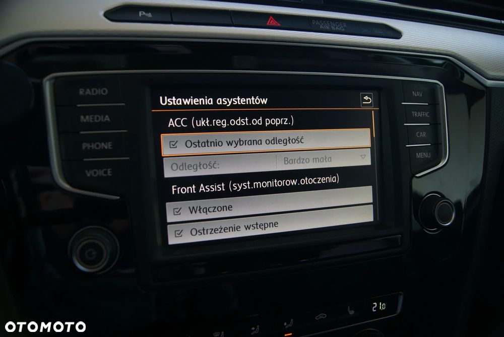 Volkswagen Passat 2.0 TDI (BlueMotion Technology) DSG Highline - 33