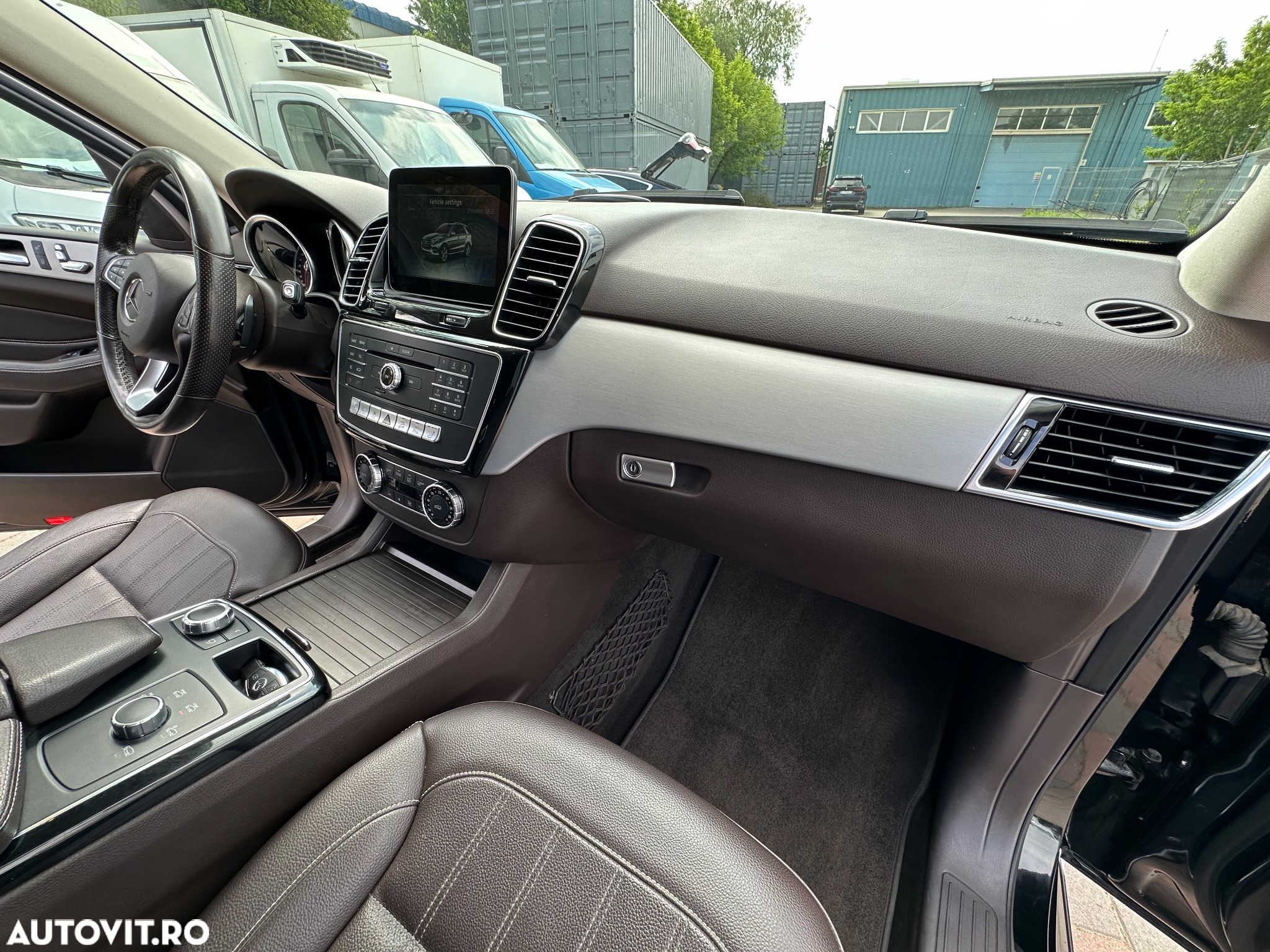 Mercedes-Benz GLE 250 d 4MATIC - 29