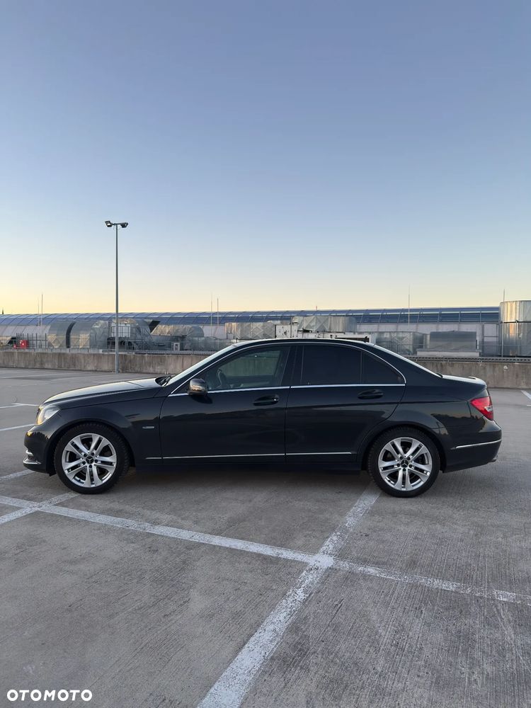 Mercedes-Benz Klasa C 200 (BlueEFFICIENCY) 7G-TRONIC Avantgarde - 3