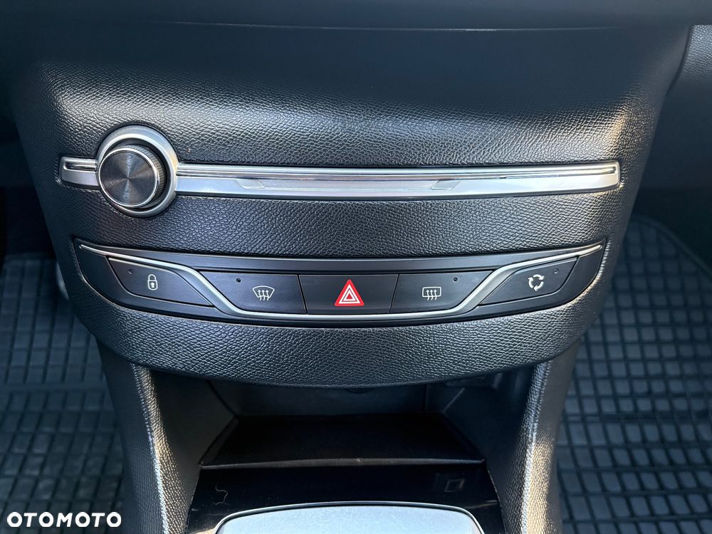 Peugeot 308 1.5 BlueHDi Allure Pack S&S - 21