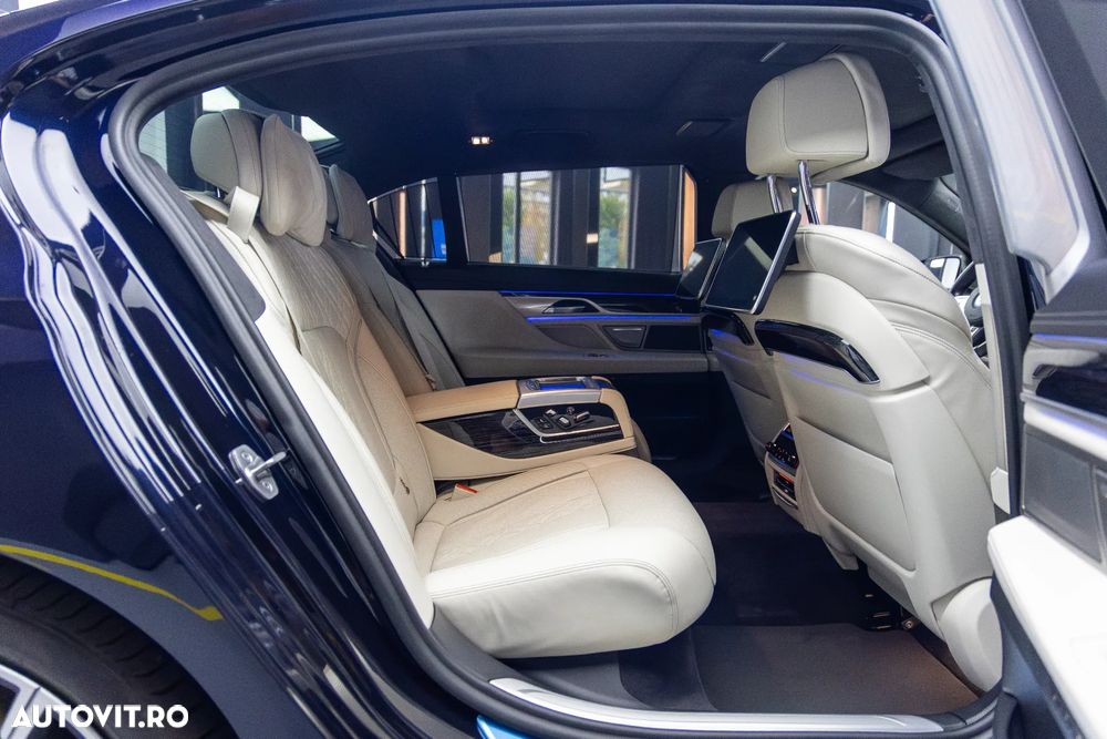 BMW Seria 7 745Le xDrive AT PHEV - 24