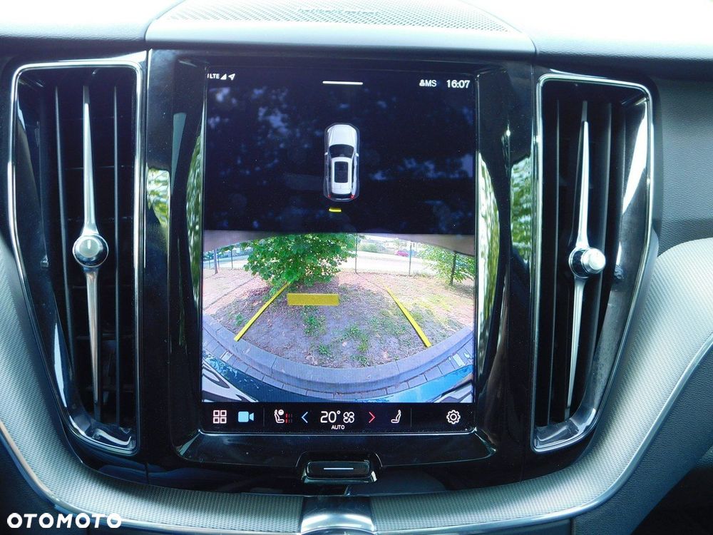 Volvo XC 60 B4 D Plus Bright - 18