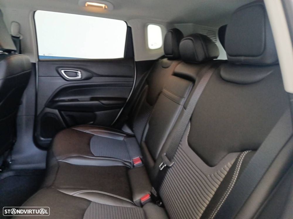 Jeep Compass 1.5 TG e-Hybrid Limited DCT - 10