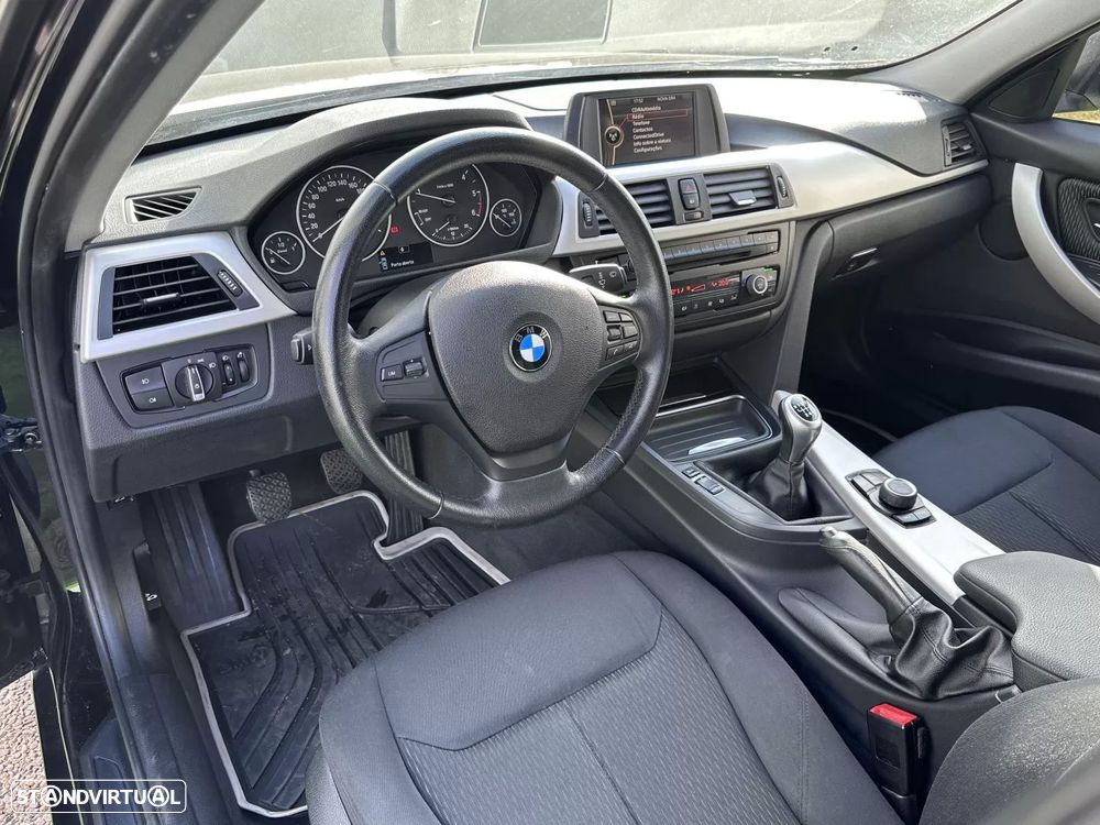 BMW 320 d Line Sport - 25