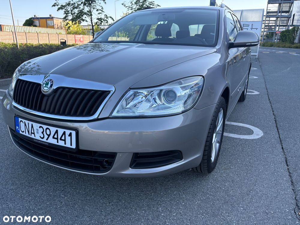 Skoda Octavia 1.6 Ambiente EU5 - 10
