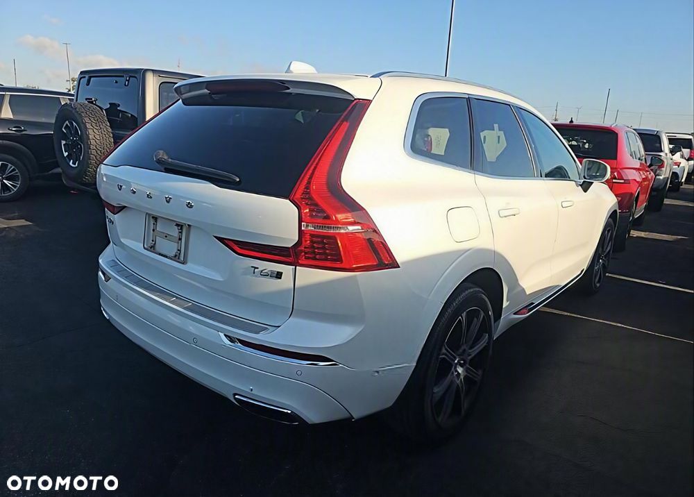 Volvo XC 60 - 4