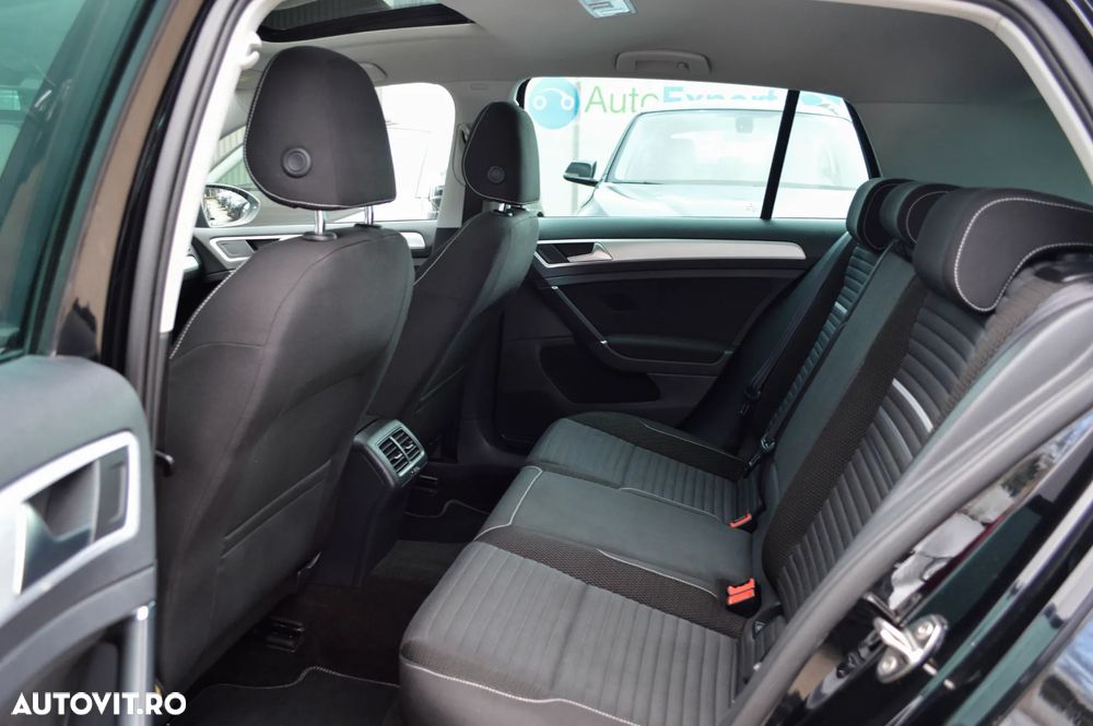 Volkswagen Golf 1.4 TSI BlueMotion Technology DSG Cup - 17