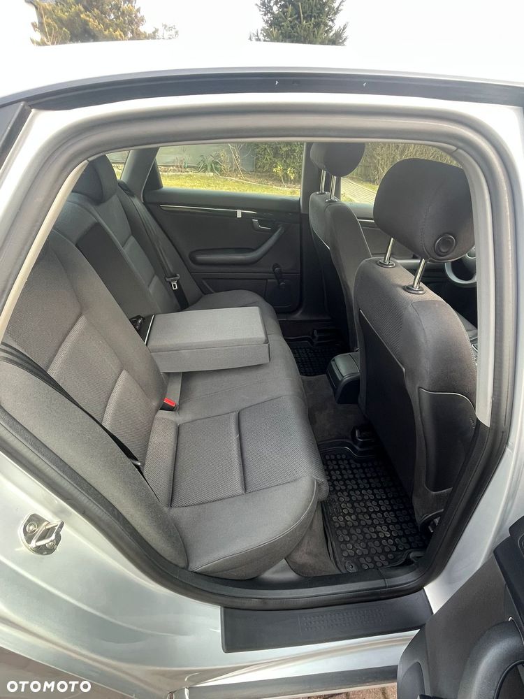 Audi A4 Limousine - 20