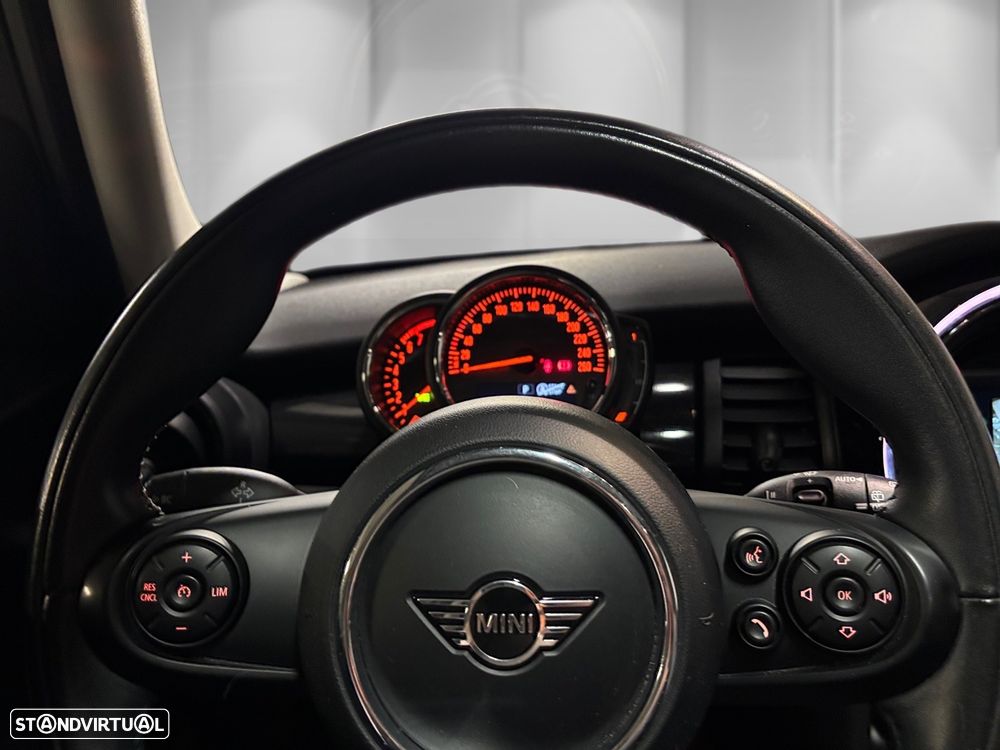 MINI 5 Portas Cooper Auto - 7