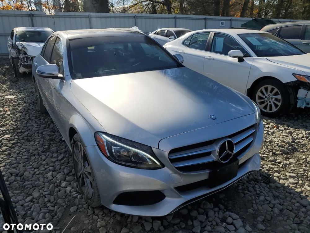 Mercedes-Benz Klasa C 300 9G-TRONIC Exclusive - 2