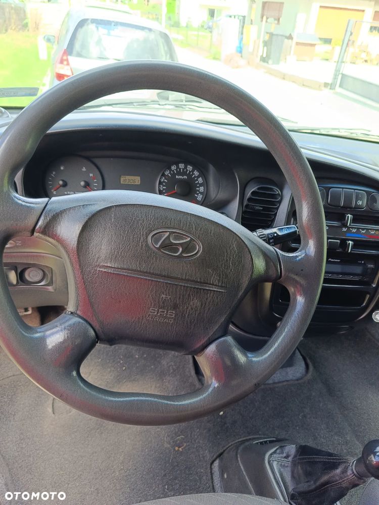 Hyundai H-1 - 6