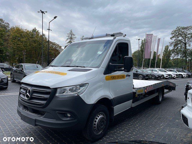Mercedes-Benz Sprinter - 2