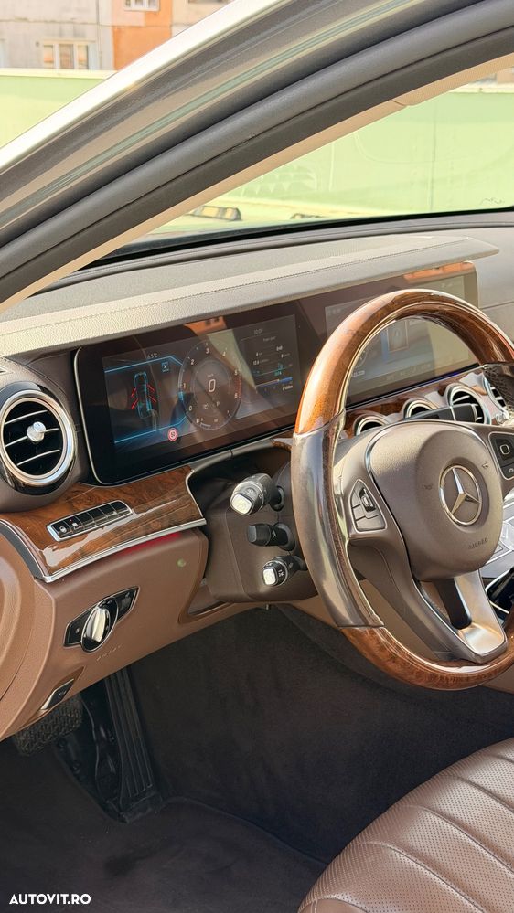 Mercedes-Benz E 220 d 4MATIC Aut. - 18