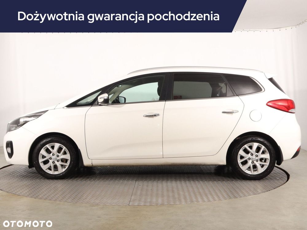 Kia Carens - 4