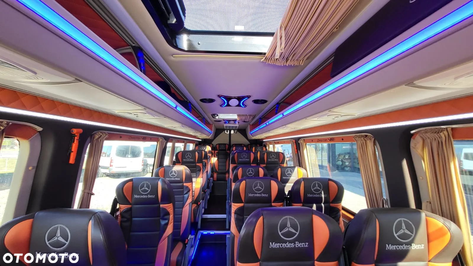 Mercedes-Benz Sprinter 519 CDI - 27 miejsc siedzących + 6 stojących - 14