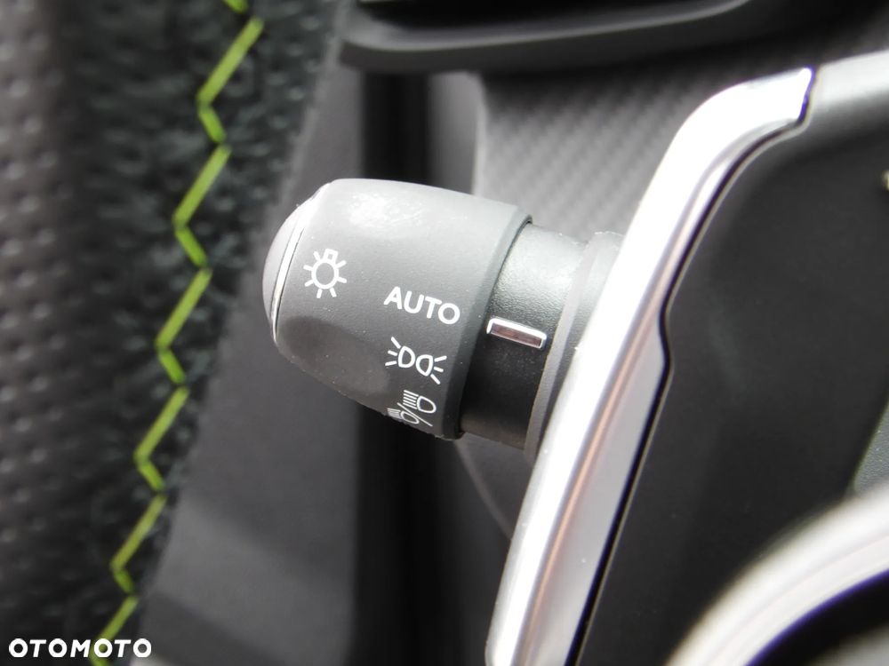 Peugeot 2008 1.2 PureTech GT S&S EAT8 - 18