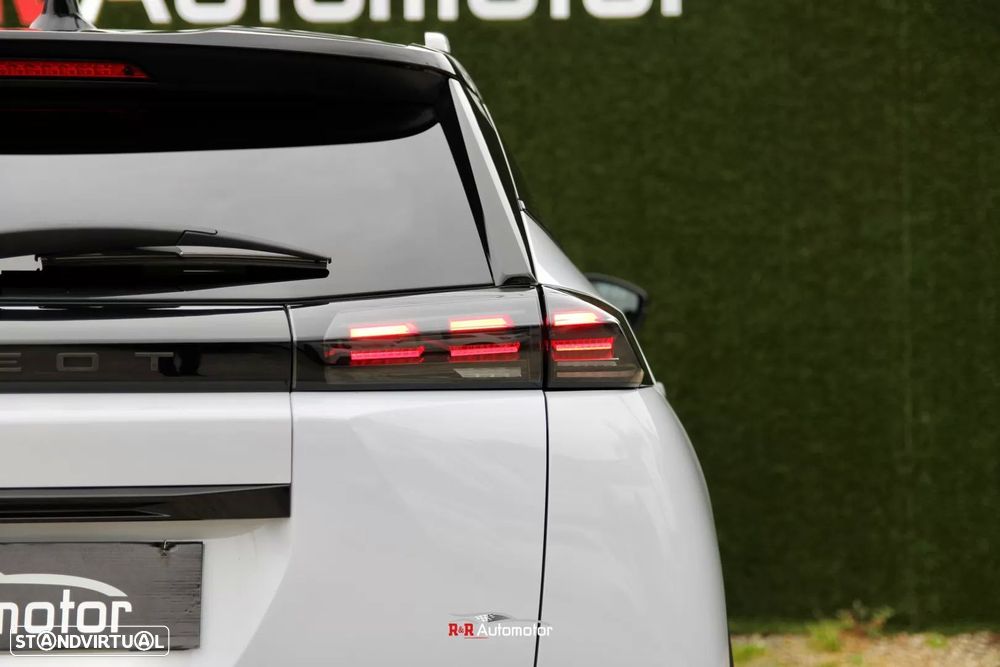 Peugeot 2008 1.2 PureTech GT EAT8 - 16