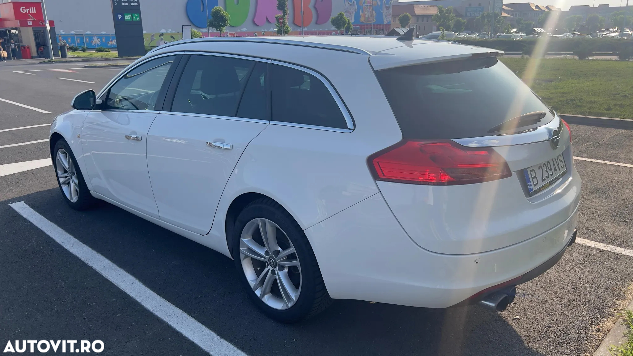 Opel Insignia 2.0 CDTI Sports Tourer - 4
